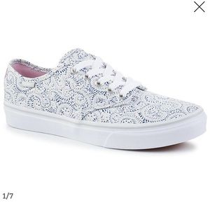 Vans Women’s Camden Stripe Lace-Up Sneakers